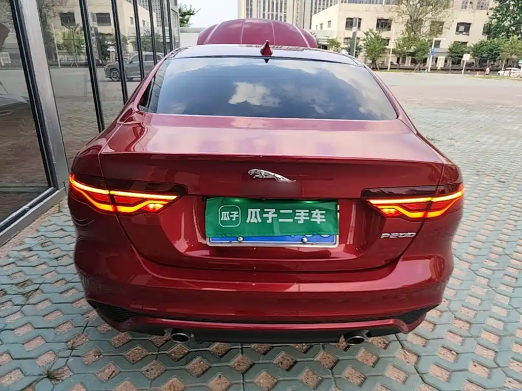Jaguar XEL — миниатюра 6
