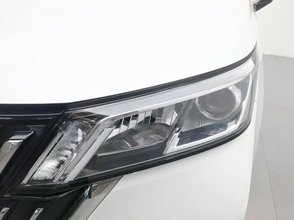 Wuling Jiachen — миниатюра 7