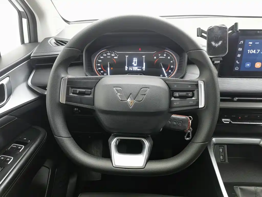 Wuling Jiachen — миниатюра 11