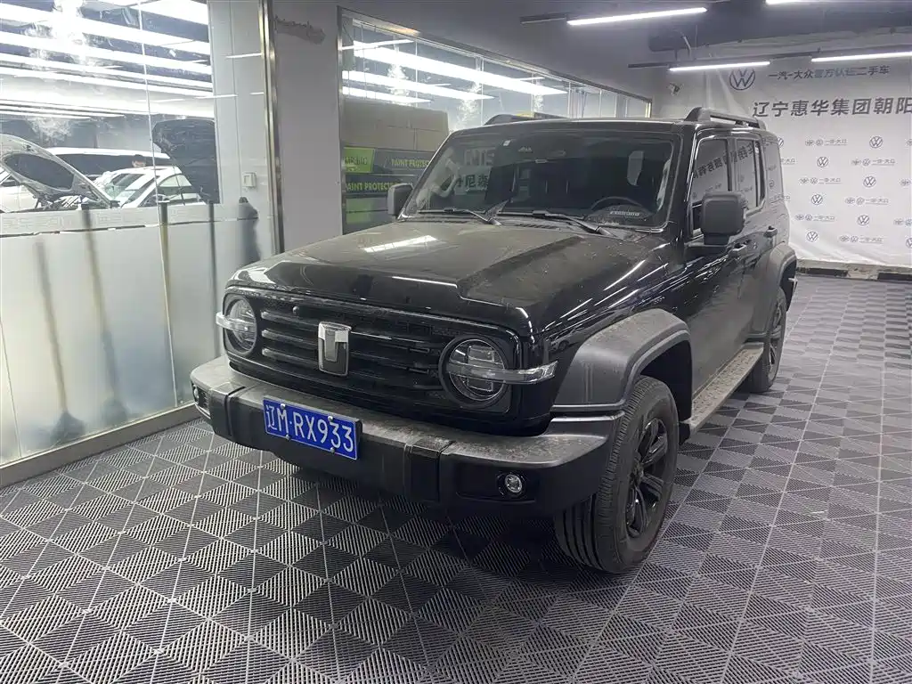 Tank Tank 300 2025
