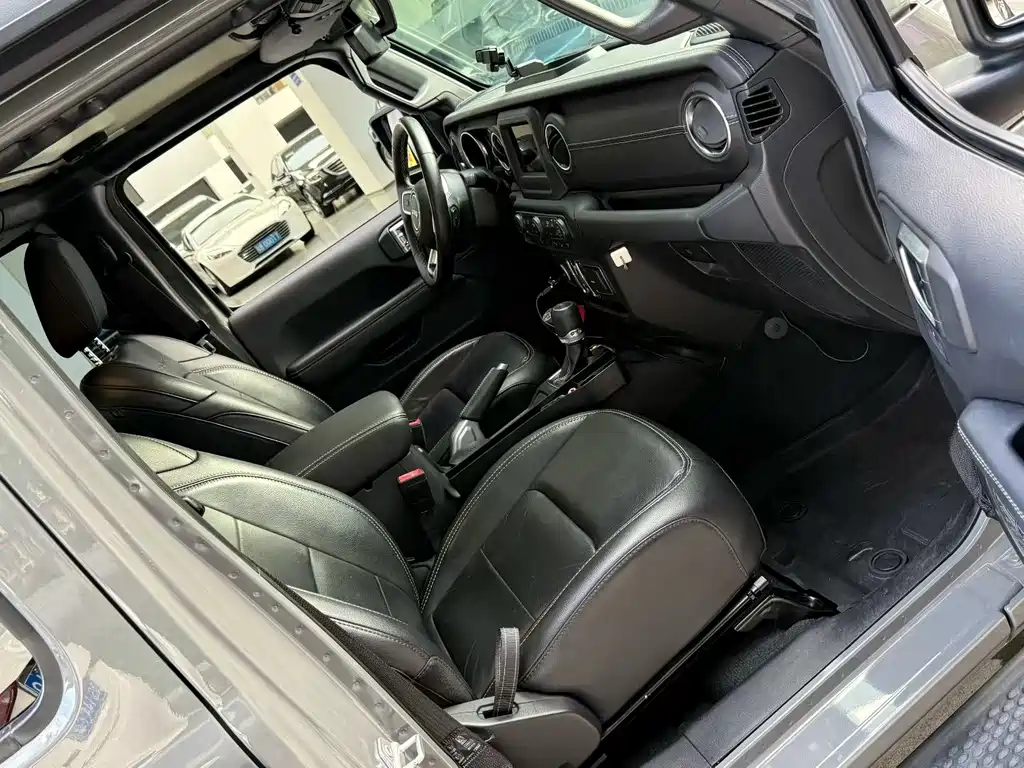 Jeep Wrangler — миниатюра 8