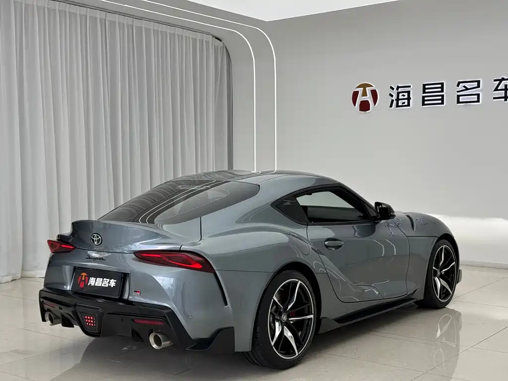 Toyota Supra — миниатюра 6