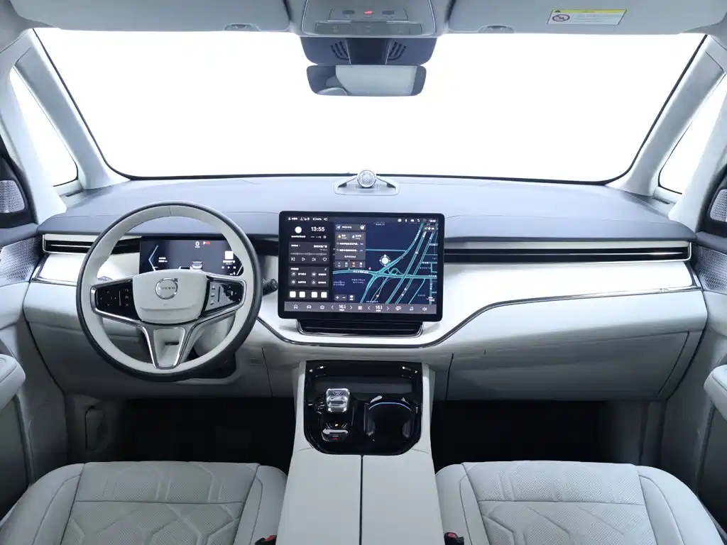 Volvo EM90 — миниатюра 13