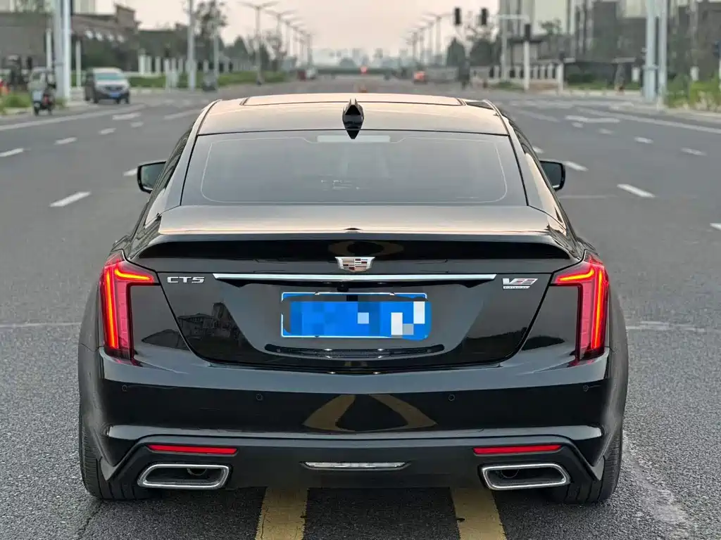 Cadillac CT5 — миниатюра 8
