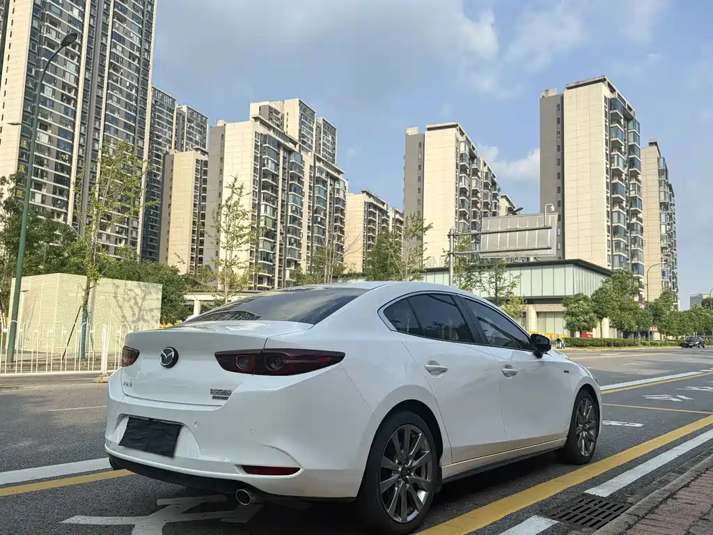 Mazda 3 Axela — миниатюра 9