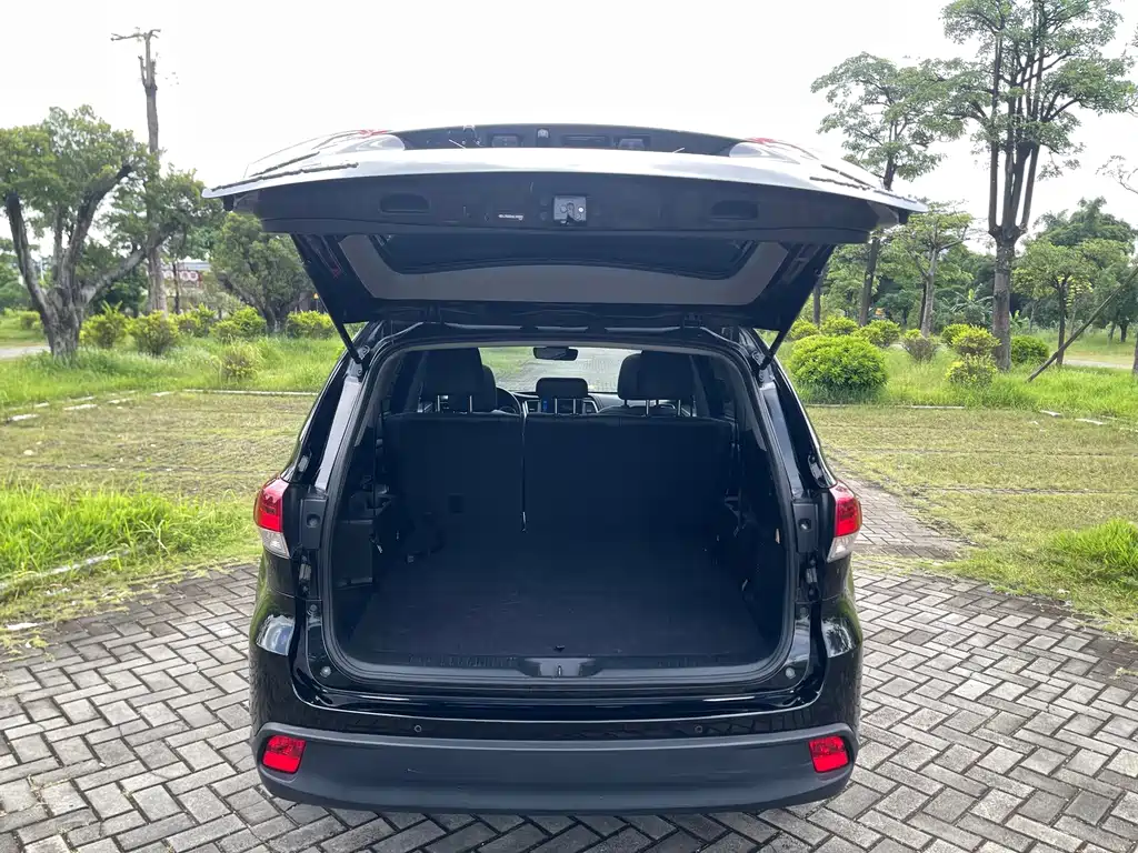 Toyota Highlander — миниатюра 22