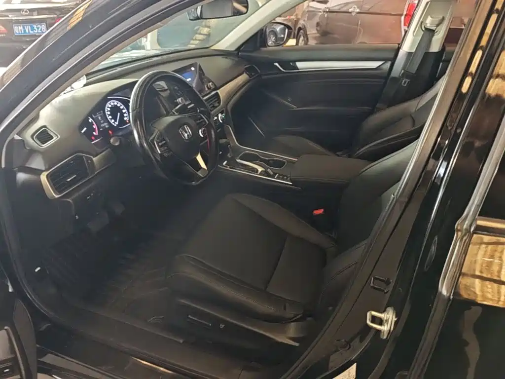 Honda Accord — миниатюра 15