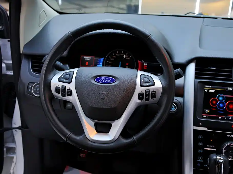 Ford Edge (Import) — миниатюра 24