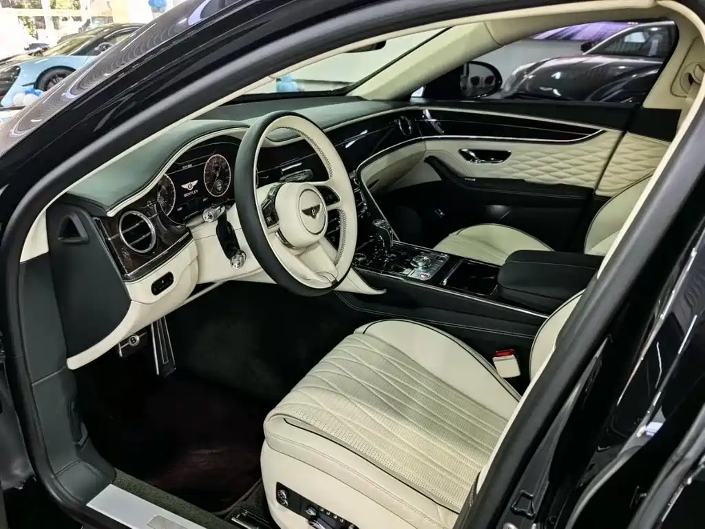 BENTLEY FLYING SPUR PLUG IN HYBRID