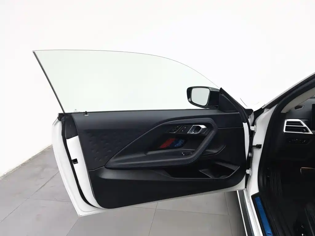 BMW 2 Series (Import) — миниатюра 8