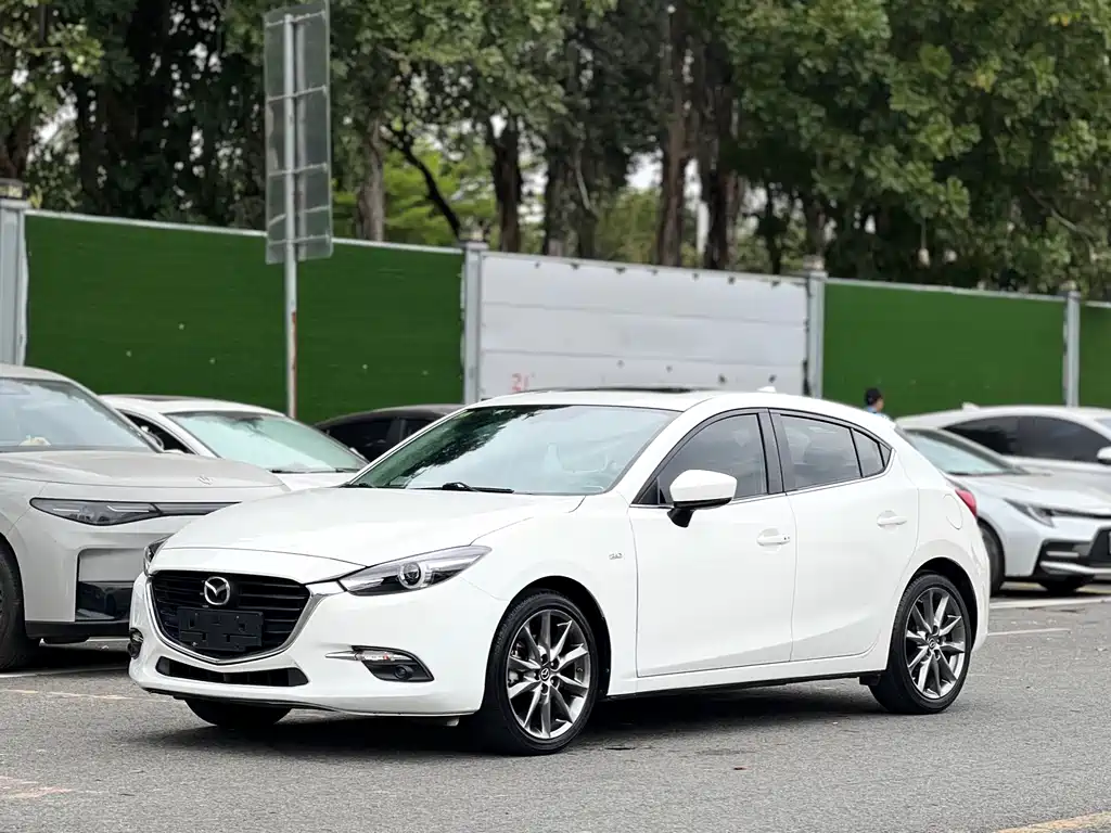 Mazda 3 Axela 2018
