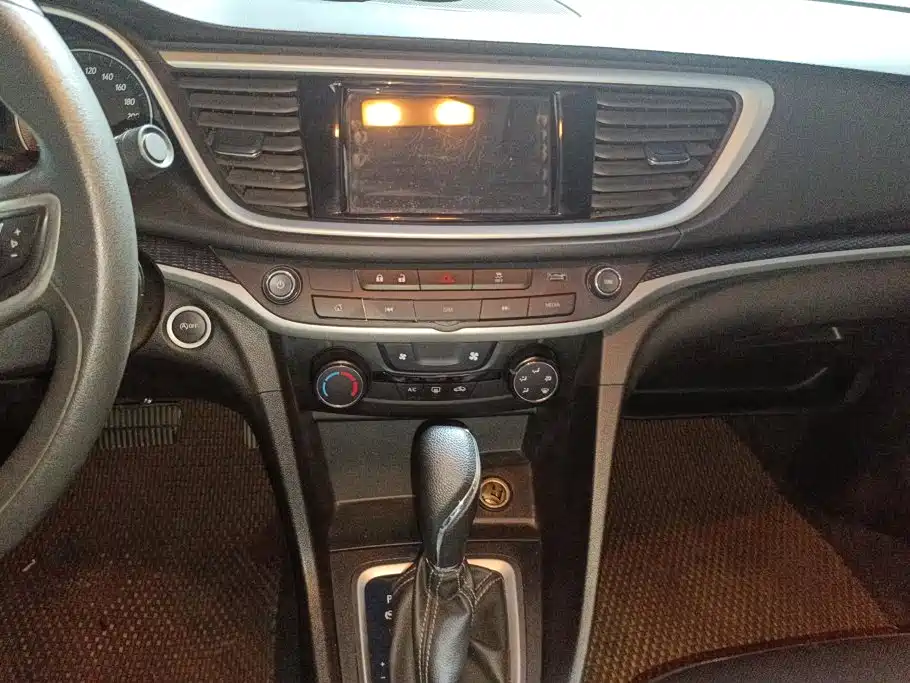Buick Excelle — миниатюра 13