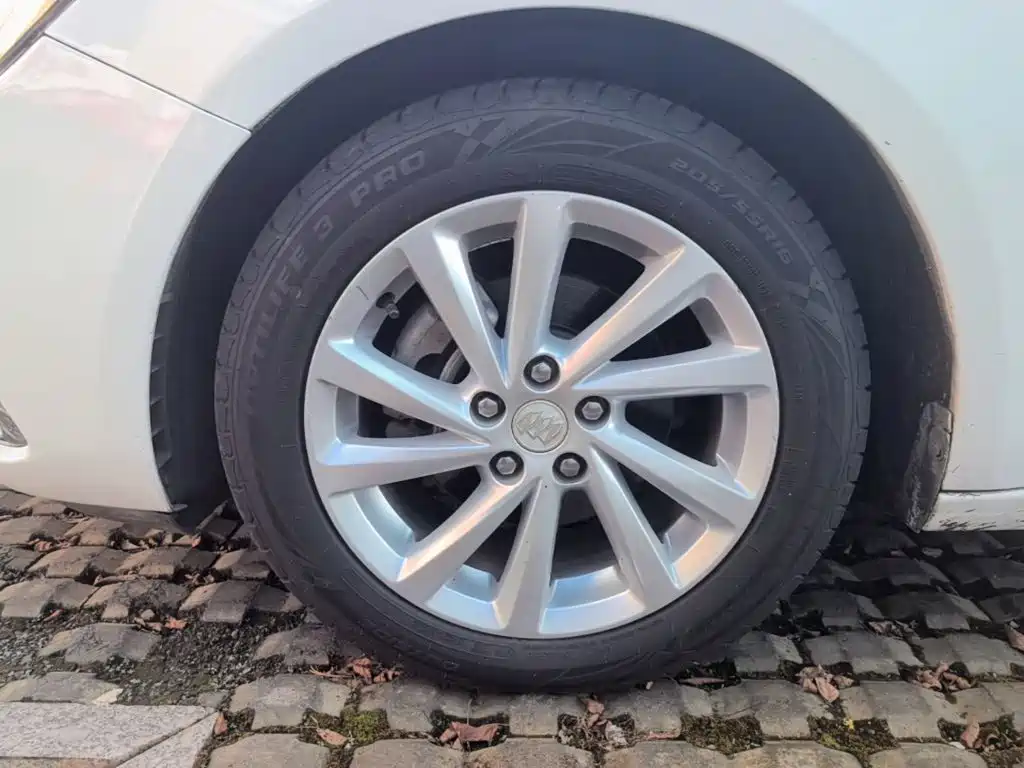Buick Verano — миниатюра 23