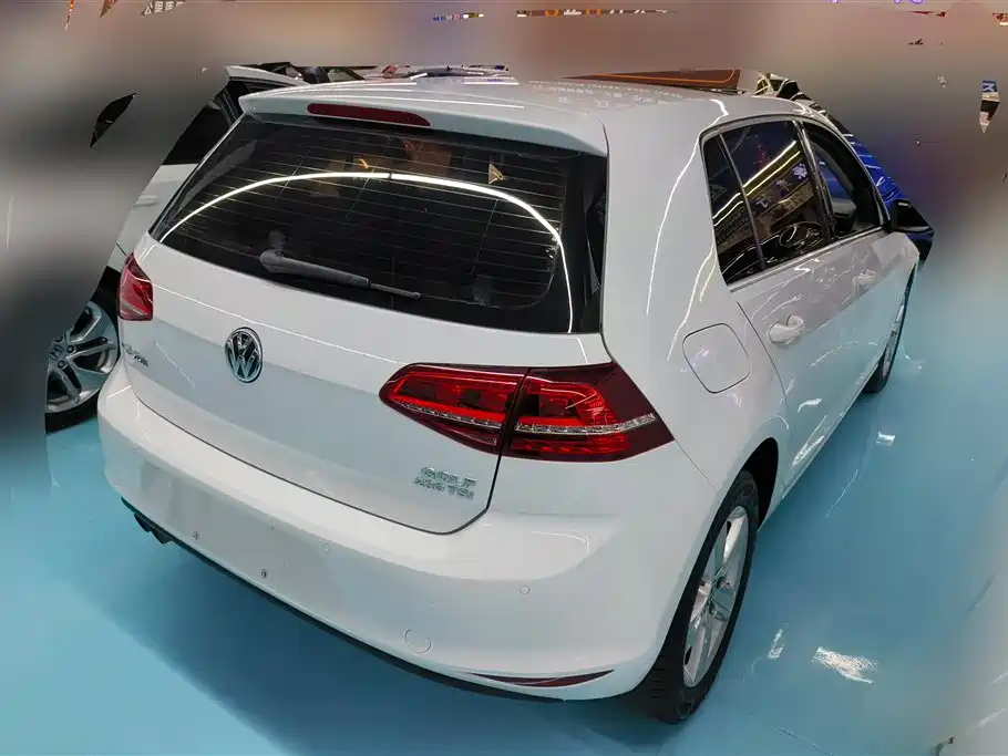 Volkswagen Golf 2017 230TSI AT Comfort