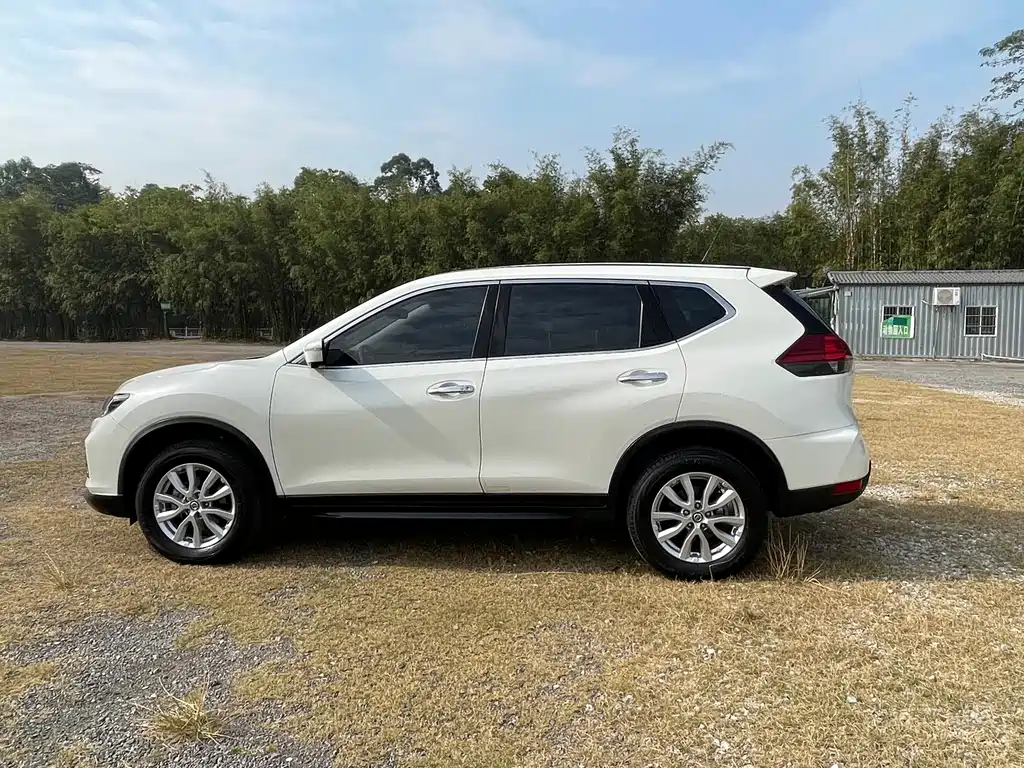 Nissan X-Trail — миниатюра 7