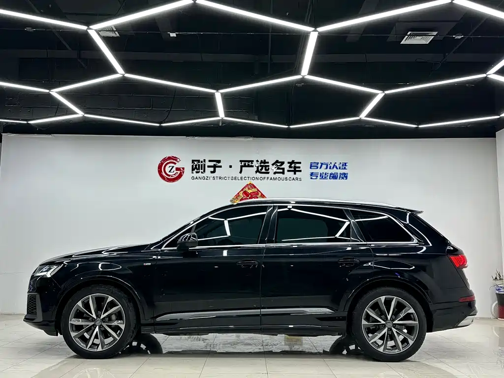 Audi Q7 2020 55 TFSI quattro S line Sport