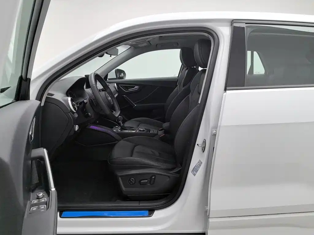 Audi Q2L — миниатюра 10