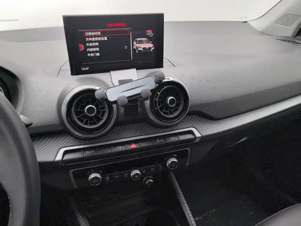 Audi Q2L — миниатюра 12