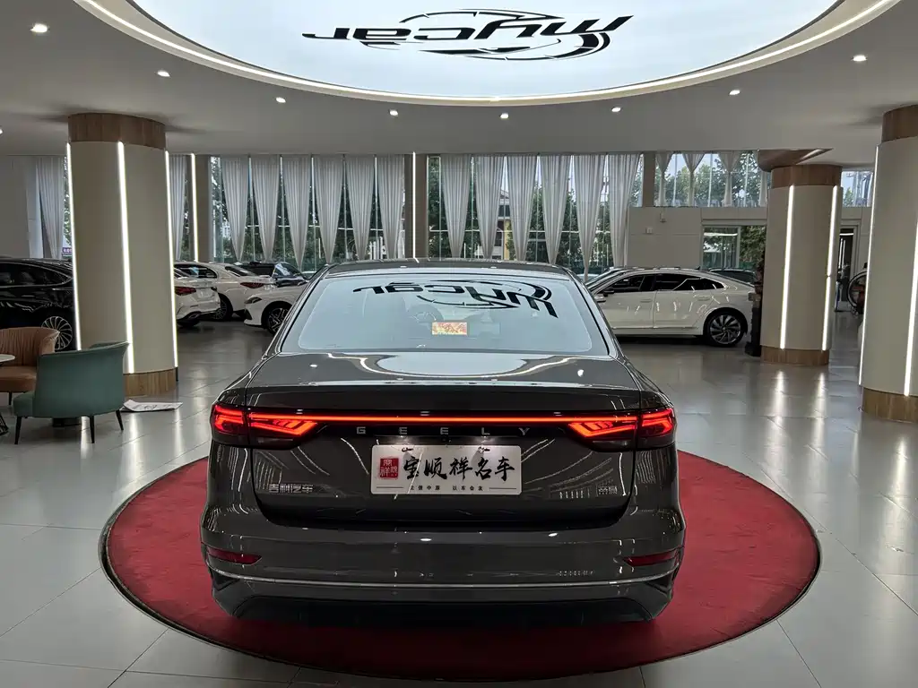 Geely Emgrand — миниатюра 6