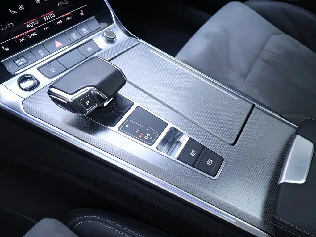 Audi A6L — миниатюра 12
