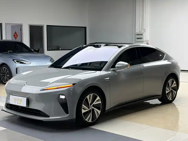 NIO ET5