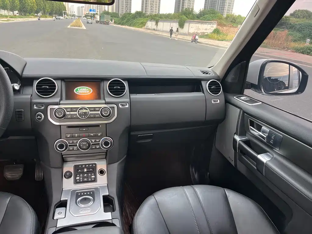 Land Rover Discovery — миниатюра 10