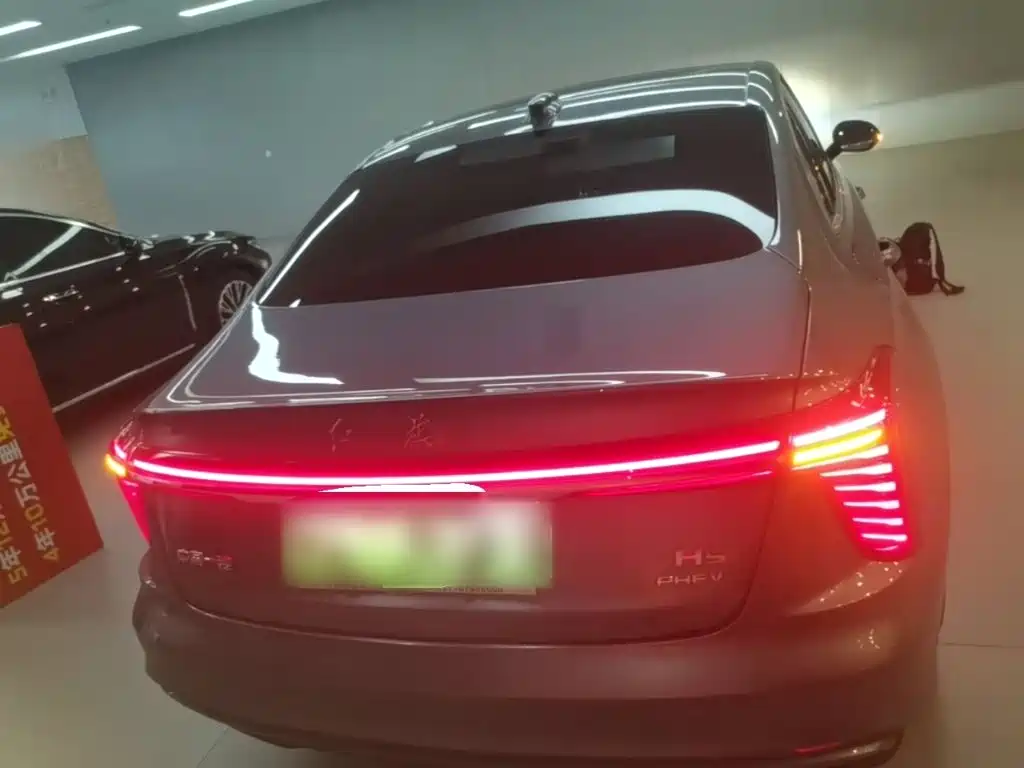 Hongqi Hongqi H5 PHEV — миниатюра 6