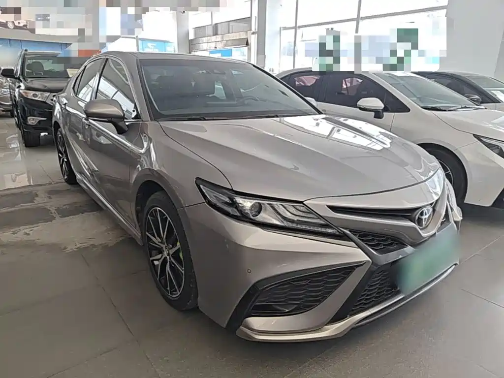 Toyota Camry — миниатюра 4