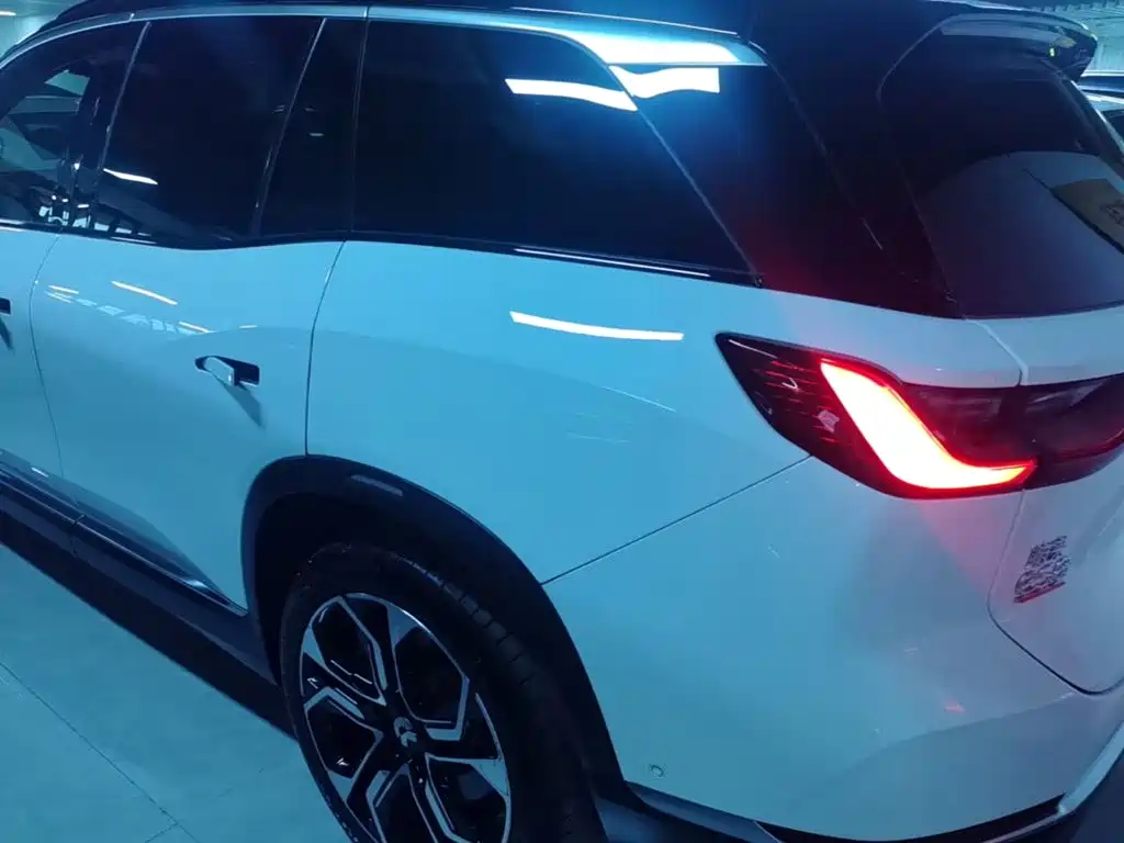 NIO ES8 — миниатюра 5