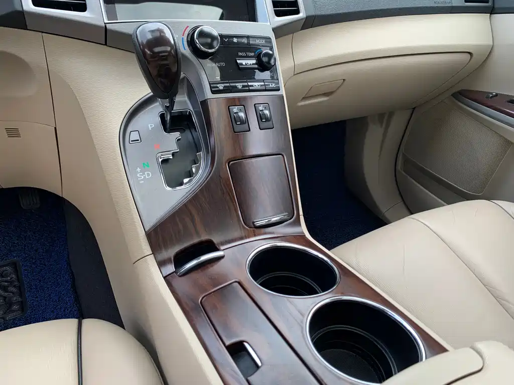 Toyota Venza (Import) — миниатюра 8