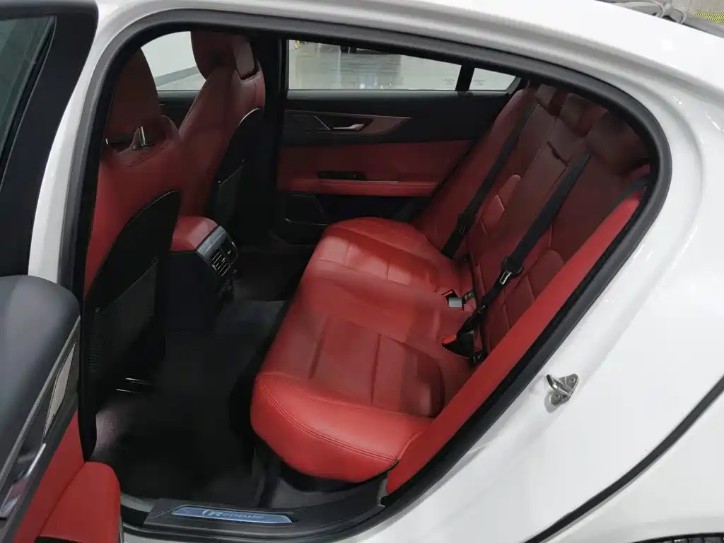 Jaguar XEL — миниатюра 15