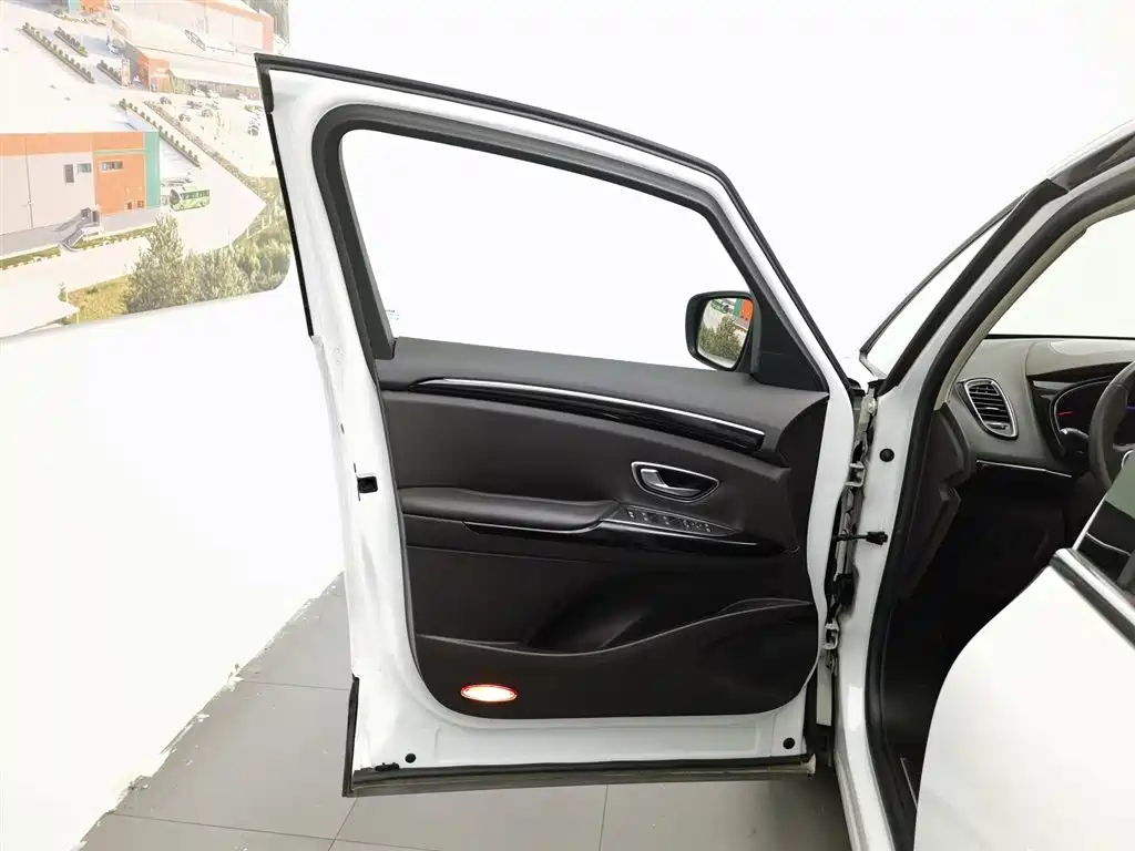 Renault Espace — миниатюра 8