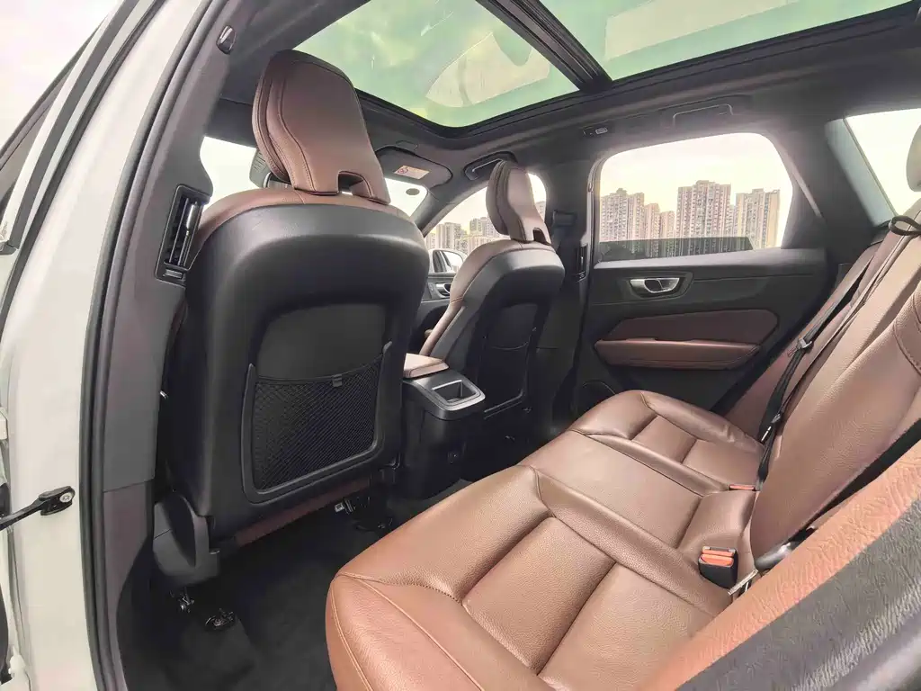 Volvo XC60 — миниатюра 15