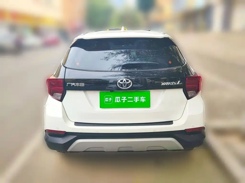 Toyota Yaris L — миниатюра 3