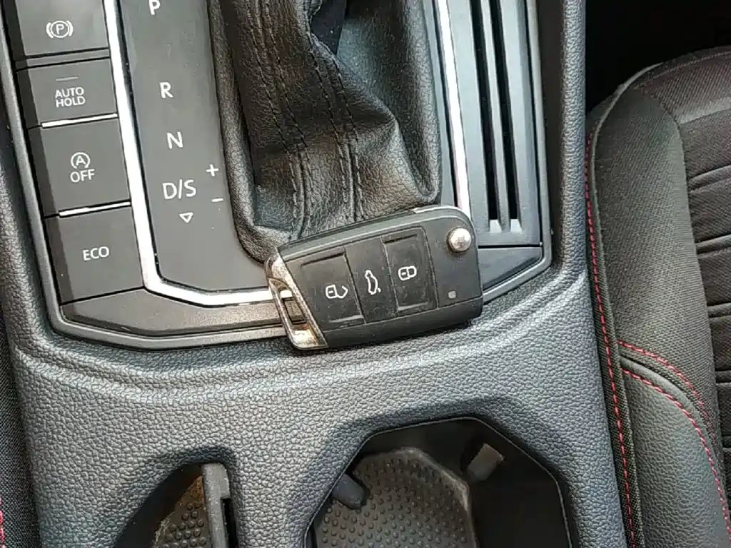Volkswagen Lavida — миниатюра 9