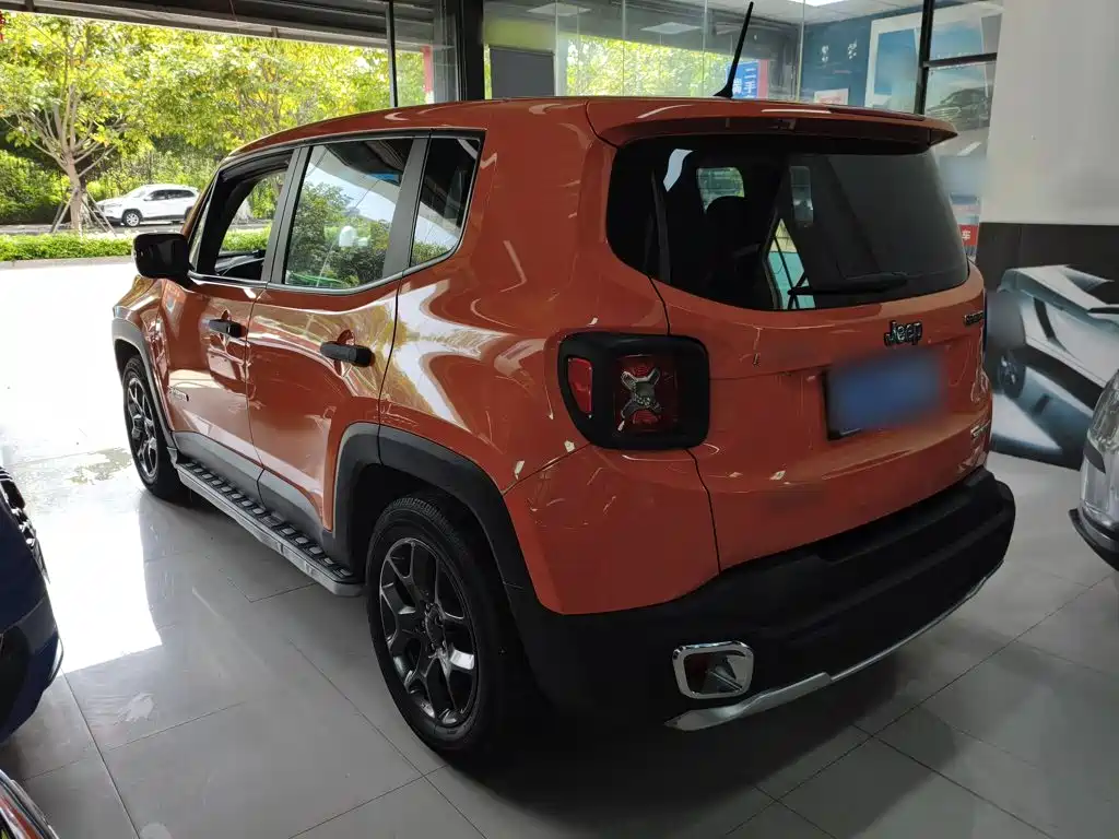 Jeep Renegade — миниатюра 5