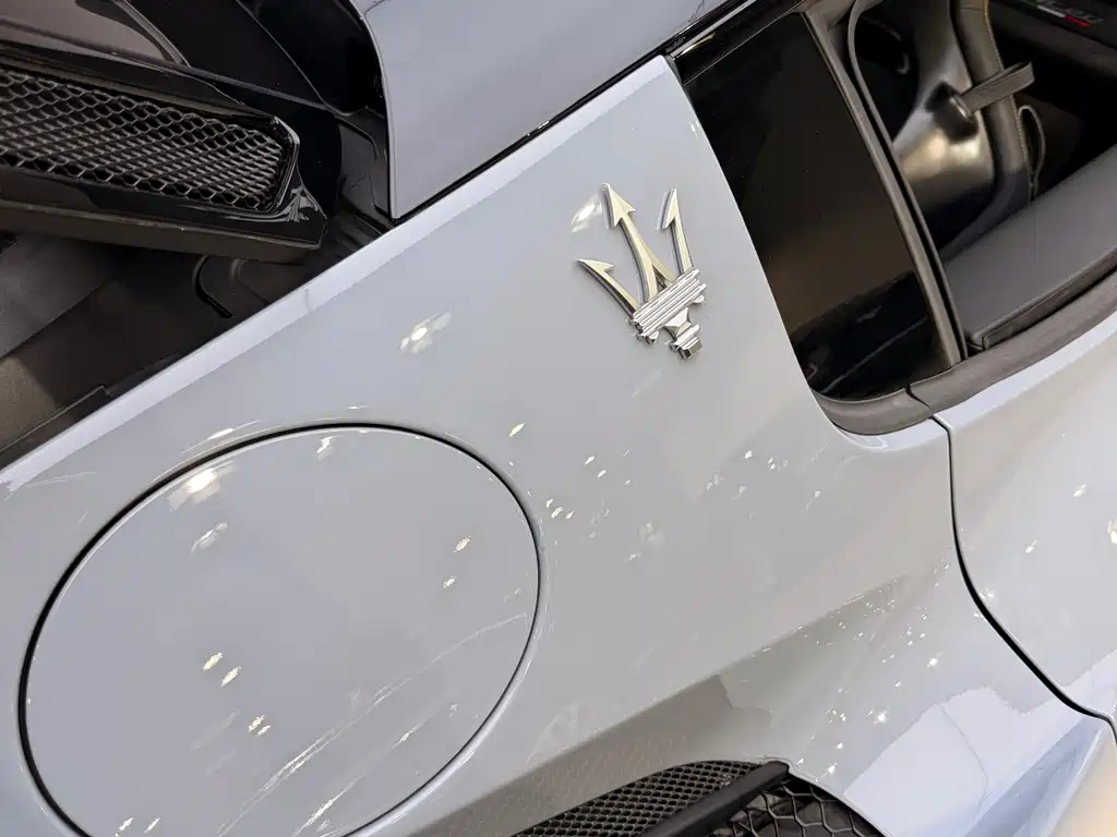Maserati MC20 2023 3.0T Standard