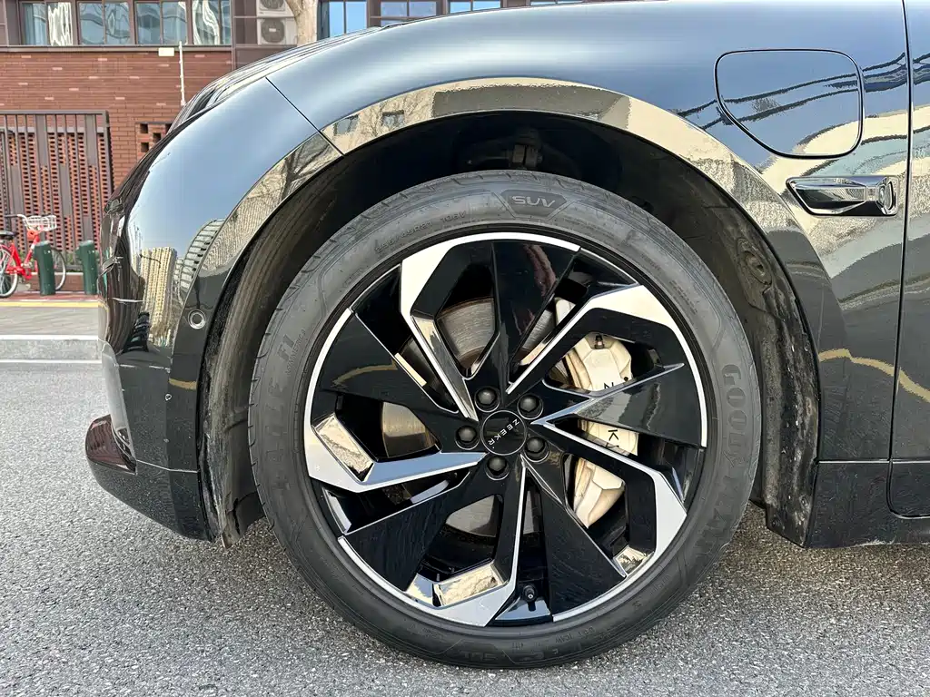 ZEEKR EXTREME KRYPTON 001