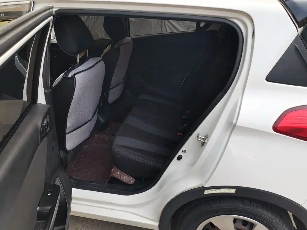 Baojun 310 — миниатюра 13