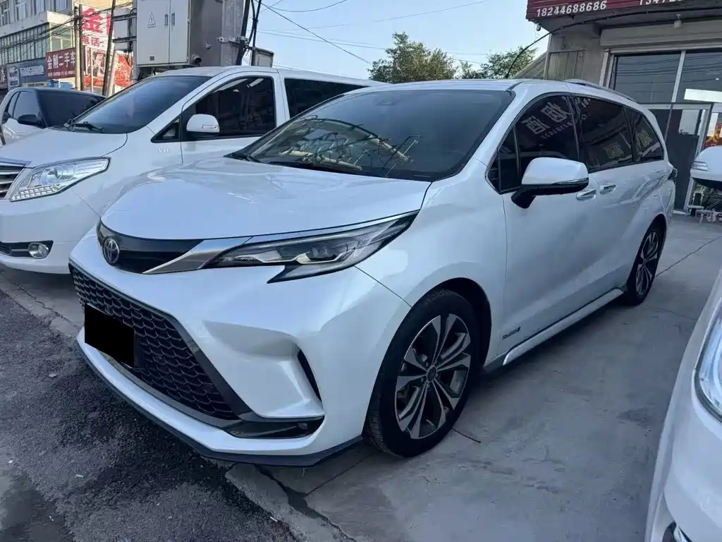 Toyota Granvia — миниатюра 2