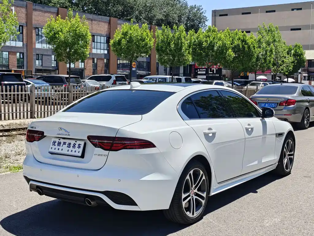Jaguar XEL 2024 2.0T 250PS R-DYNAMIC S Sport