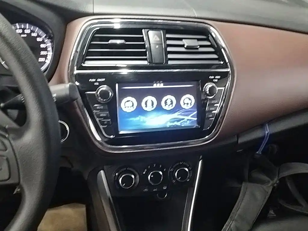 Suzuki Vitara — миниатюра 13