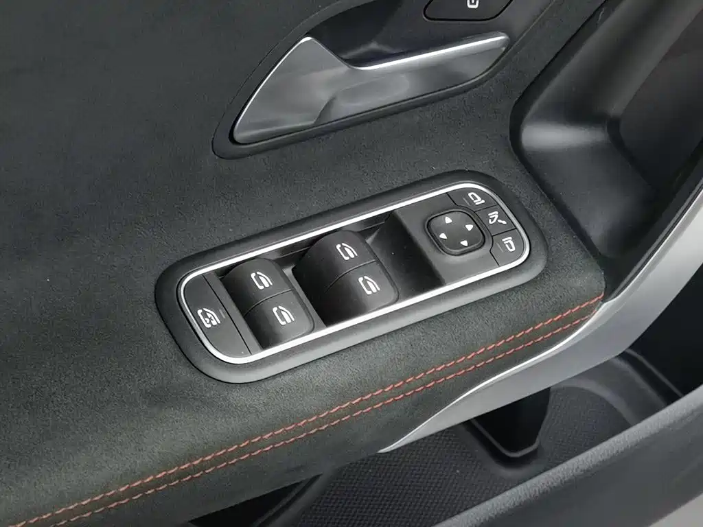 Mercedes-Benz CLA (Import) — миниатюра 9
