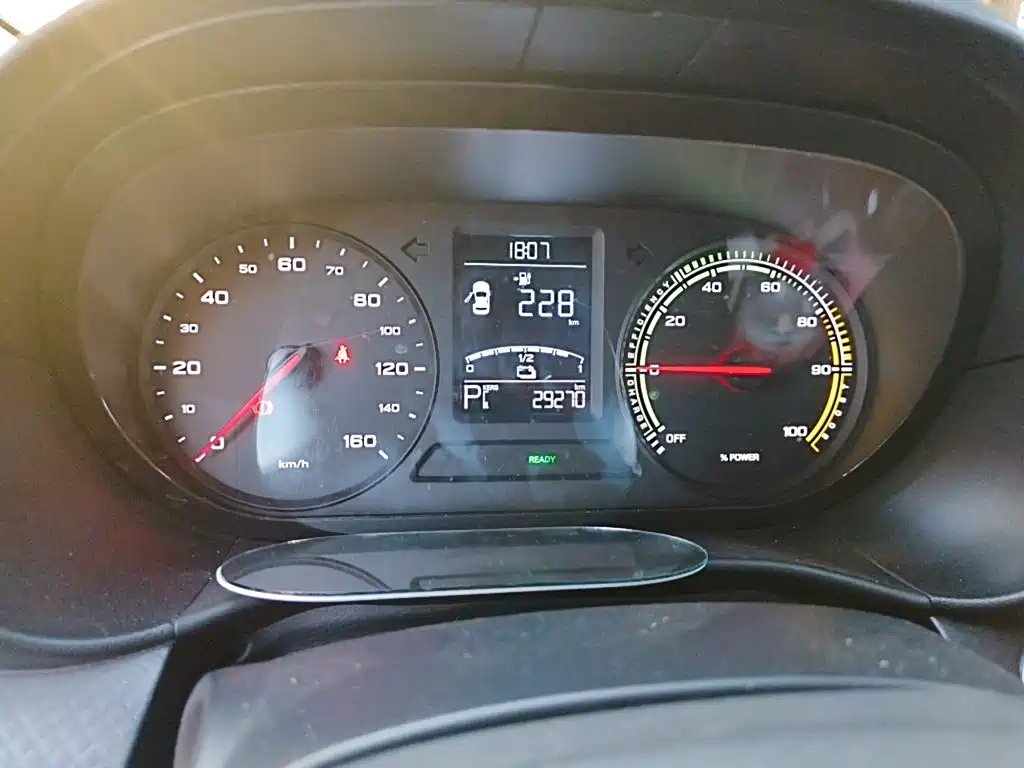 Roewe Clever — миниатюра 7