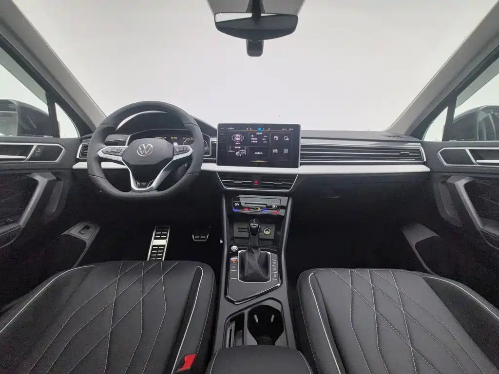 Volkswagen Tiguan L — миниатюра 5