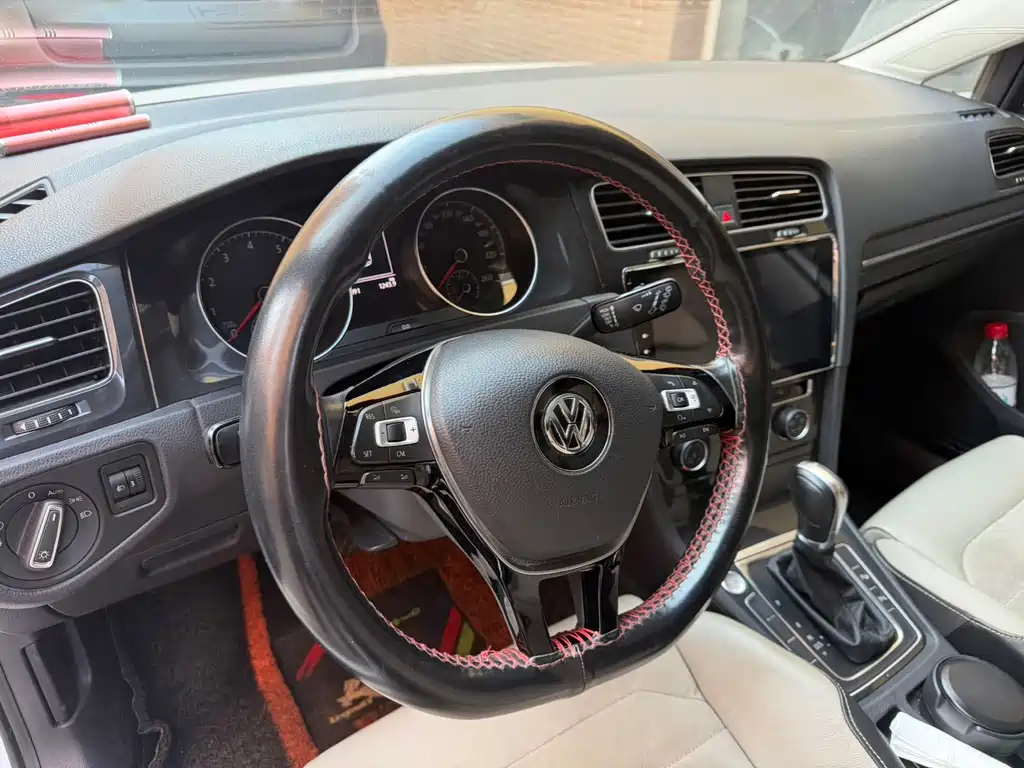 Volkswagen Golf — миниатюра 5