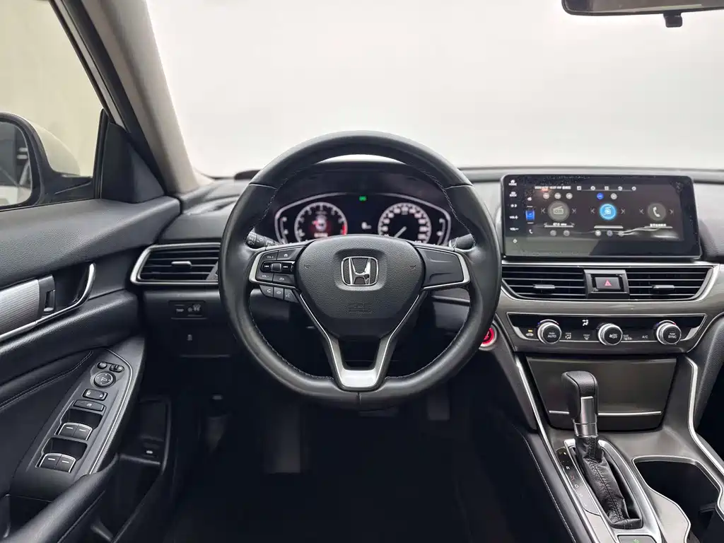 Honda Accord — миниатюра 6