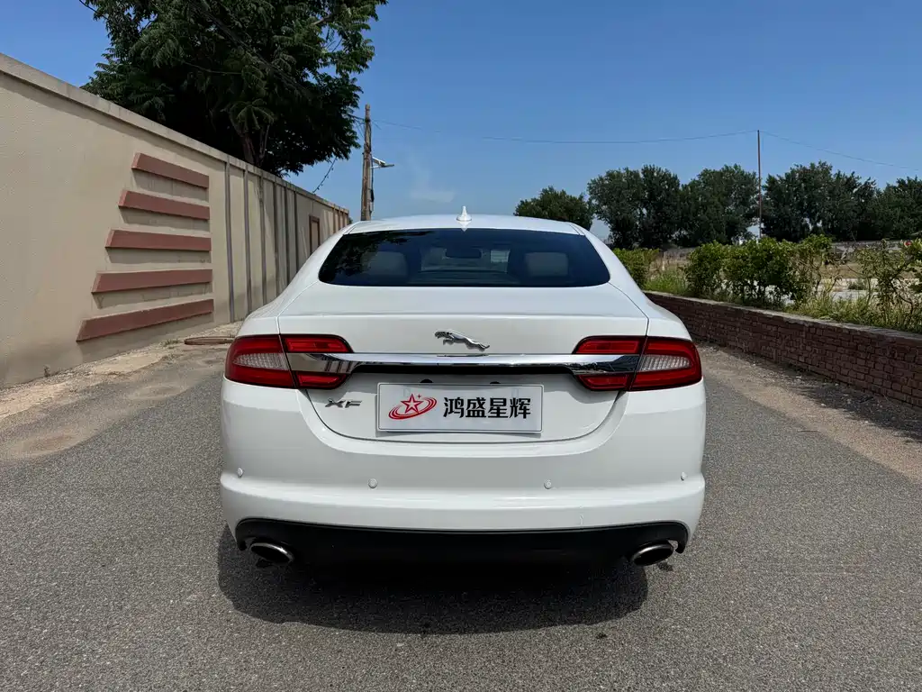 Jaguar XF 2013 XF 2.0T Luxury