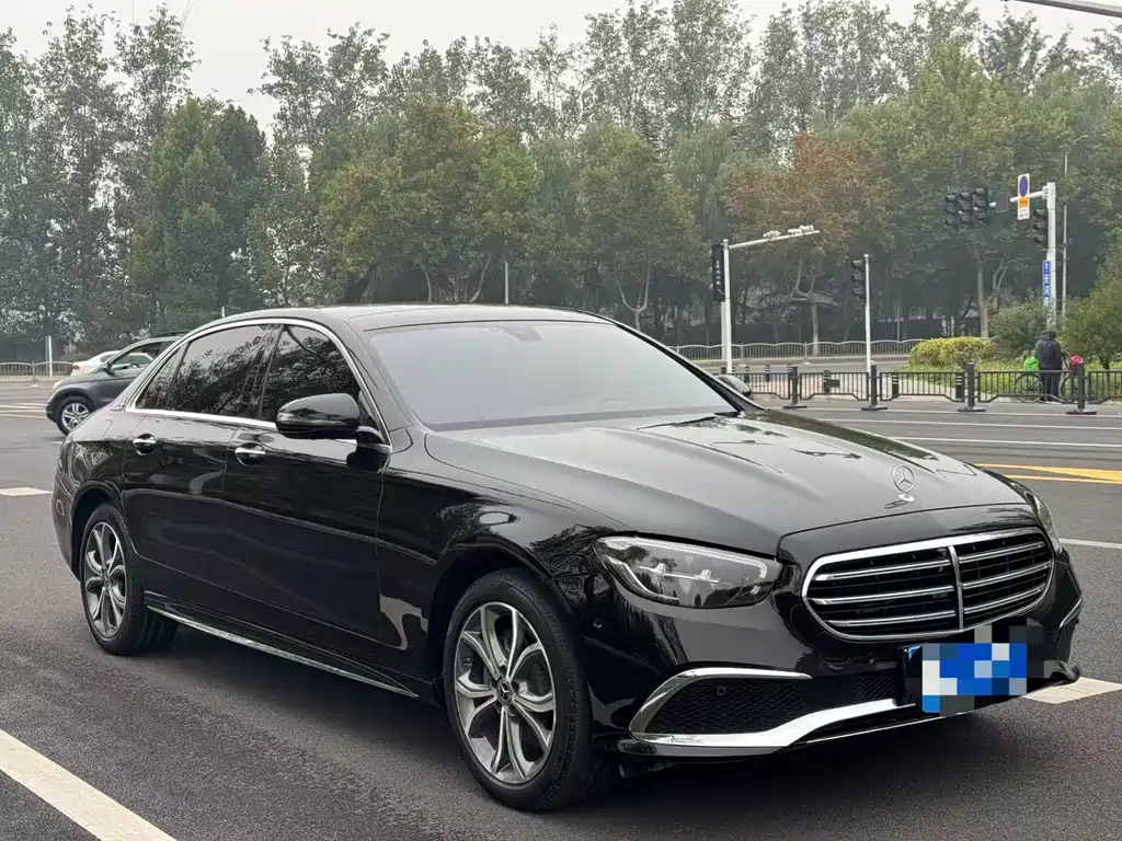 Mercedes-Benz E-Class — миниатюра 4