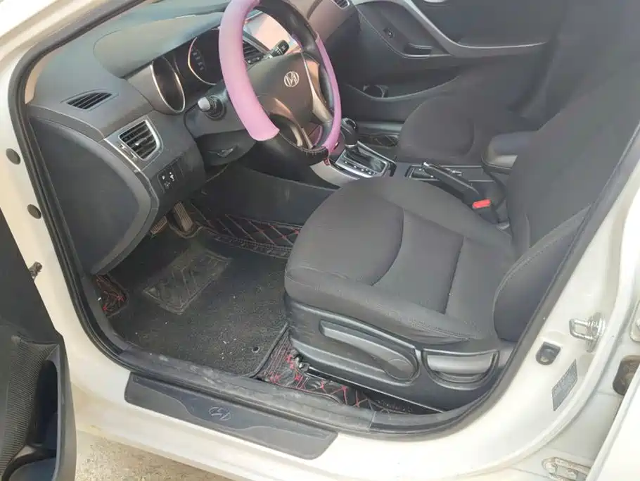 Hyundai Elantra Langdong — миниатюра 9